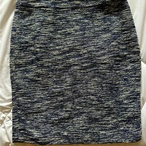 Beautiful and Classic AnnTaylor pencil skirt.